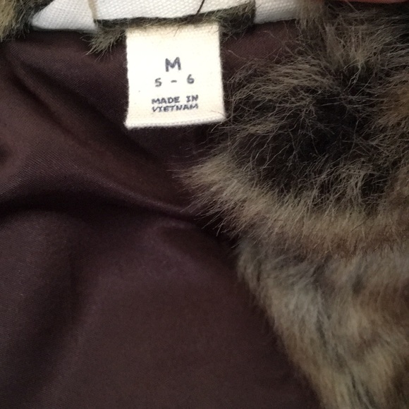 Girls faux fur vest - Picture 6 of 6